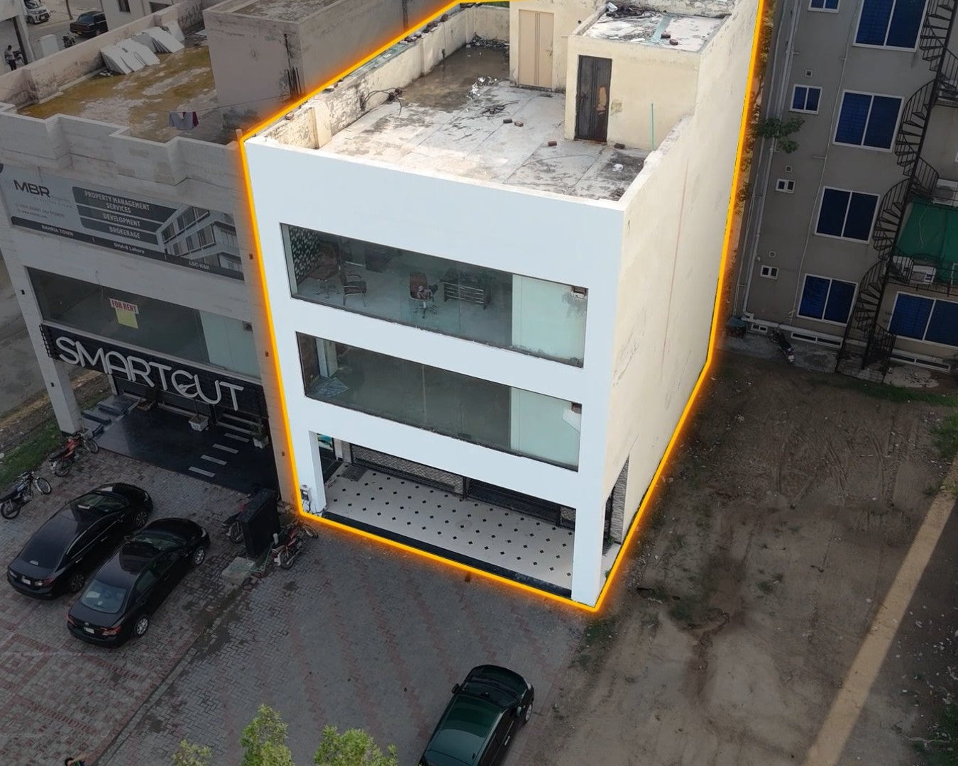 19 Plaza, Side A, Sector E, Opposite Grand Jamia Masjid, Bahria Town Lahore